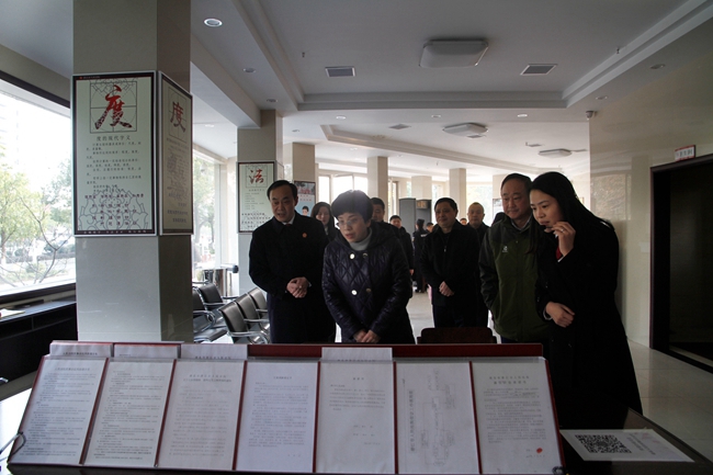 2.诉讼服务中心.jpg